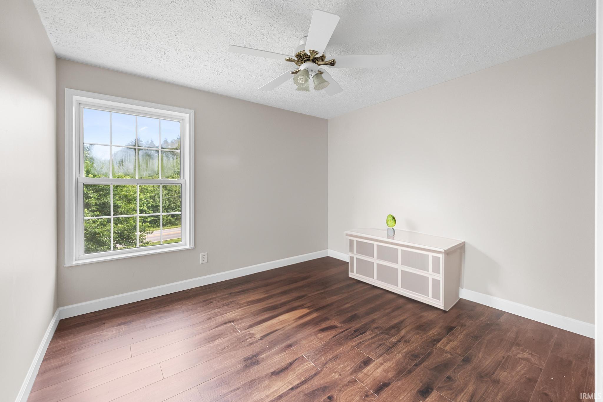 530 2nd Avenue Jasper, IN 47546 - Photo 11 of 36