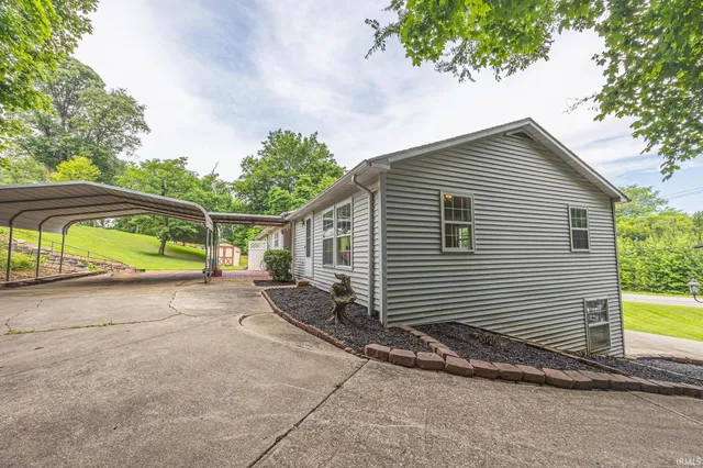 $489,000 | 530 2nd Avenue, Jasper, IN 47546