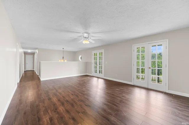 $489,000 | 530 2nd Avenue, Jasper, IN 47546