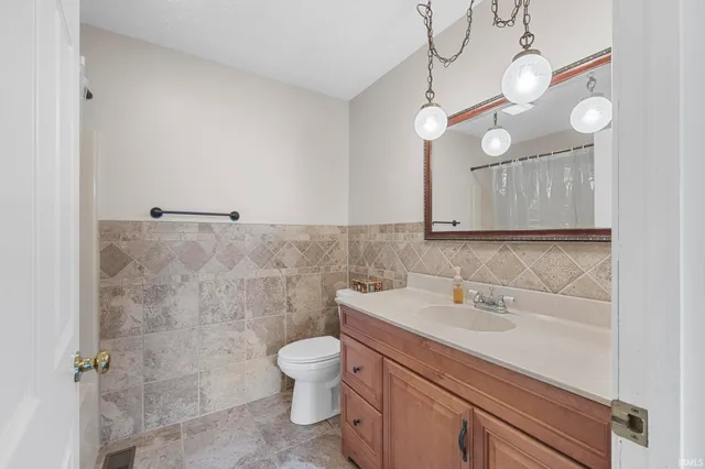 $489,000 | 530 2nd Avenue, Jasper, IN 47546