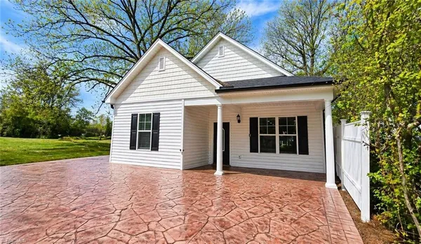 $320,000 | 1505 East Avenue, High Point, NC 27260