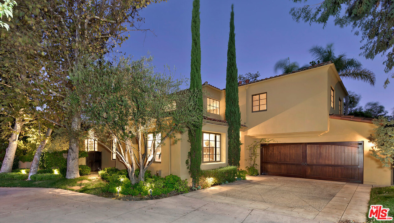 12534 Promontory Road Los Angeles, CA 90049 - Photo 1 of 44