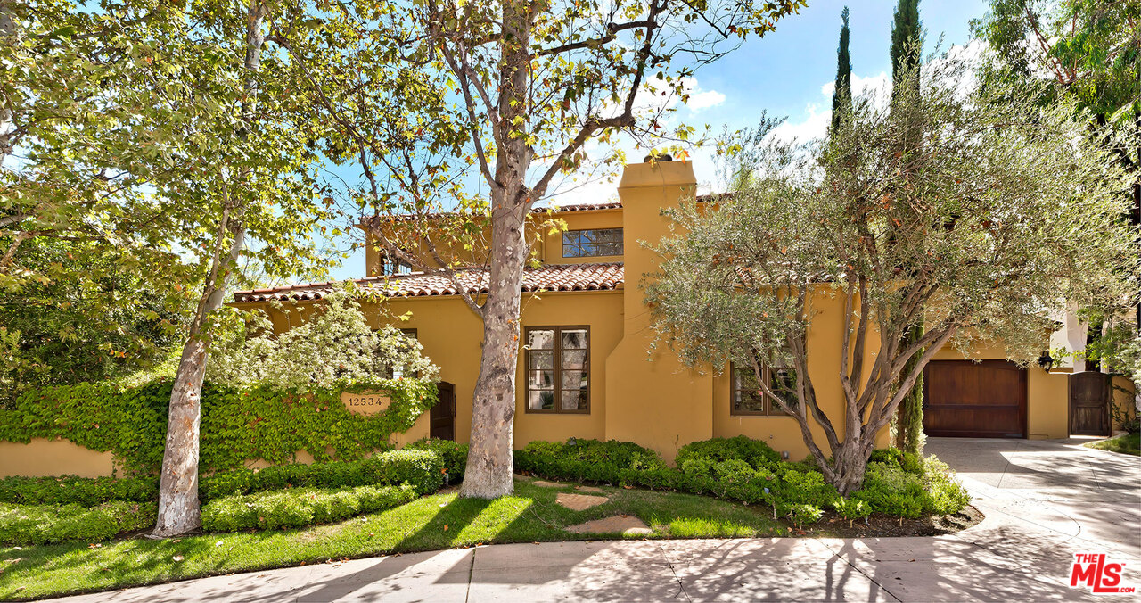 12534 Promontory Road Los Angeles, CA 90049 - Photo 3 of 44