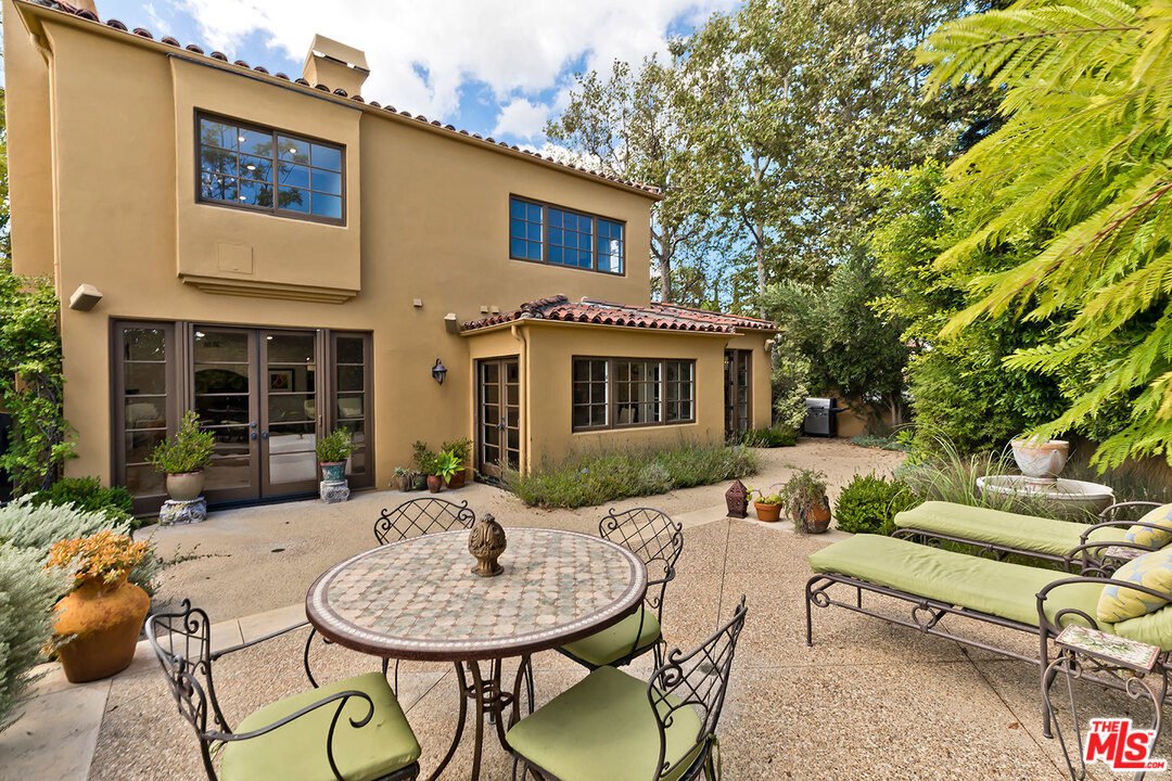 12534 Promontory Road Los Angeles, CA 90049 - Photo 30 of 44