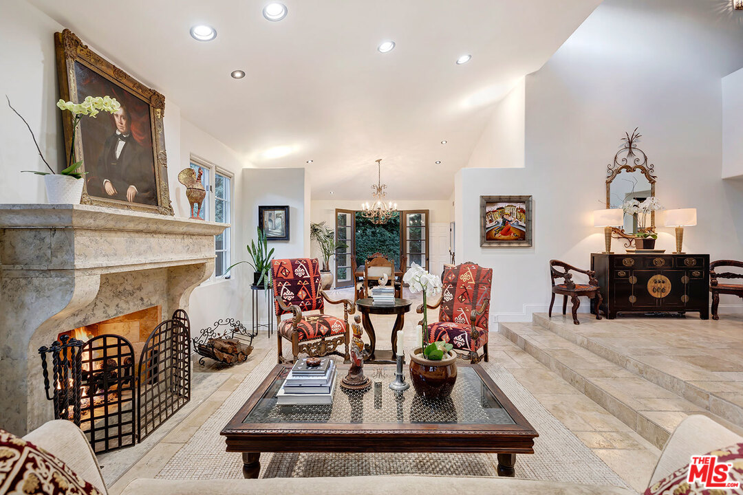12534 Promontory Road Los Angeles, CA 90049 - Photo 10 of 44