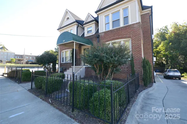 $1,000 | 49 Corban Avenue Southwest, Unit 5, Concord, NC 28025