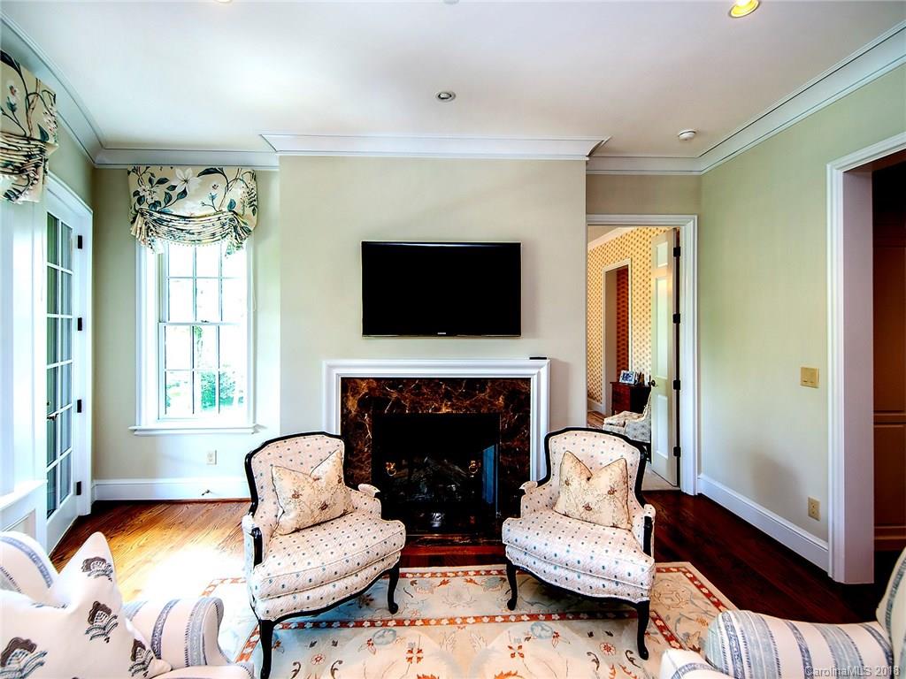 174 Cherokee Road Charlotte, NC 28207 - Photo 10 of 25 Gallery Image 10
