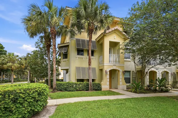 $440,000 | 3902 White Peacock Lane, Coconut Creek, FL 33073