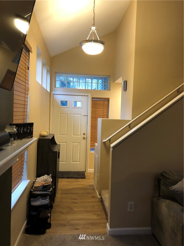 19171 110th Place Southeast Renton, WA 98055 - Photo 4 of 32 Gallery Image 4