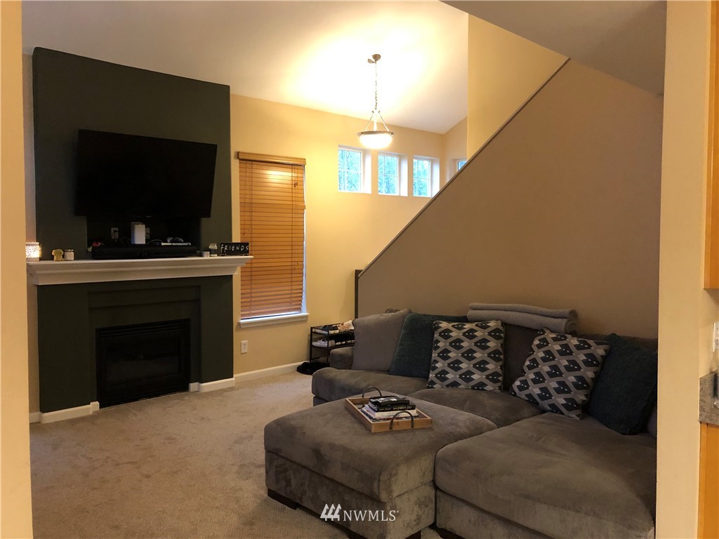 19171 110th Place Southeast Renton, WA 98055 - Photo 5 of 32 Gallery Image 5