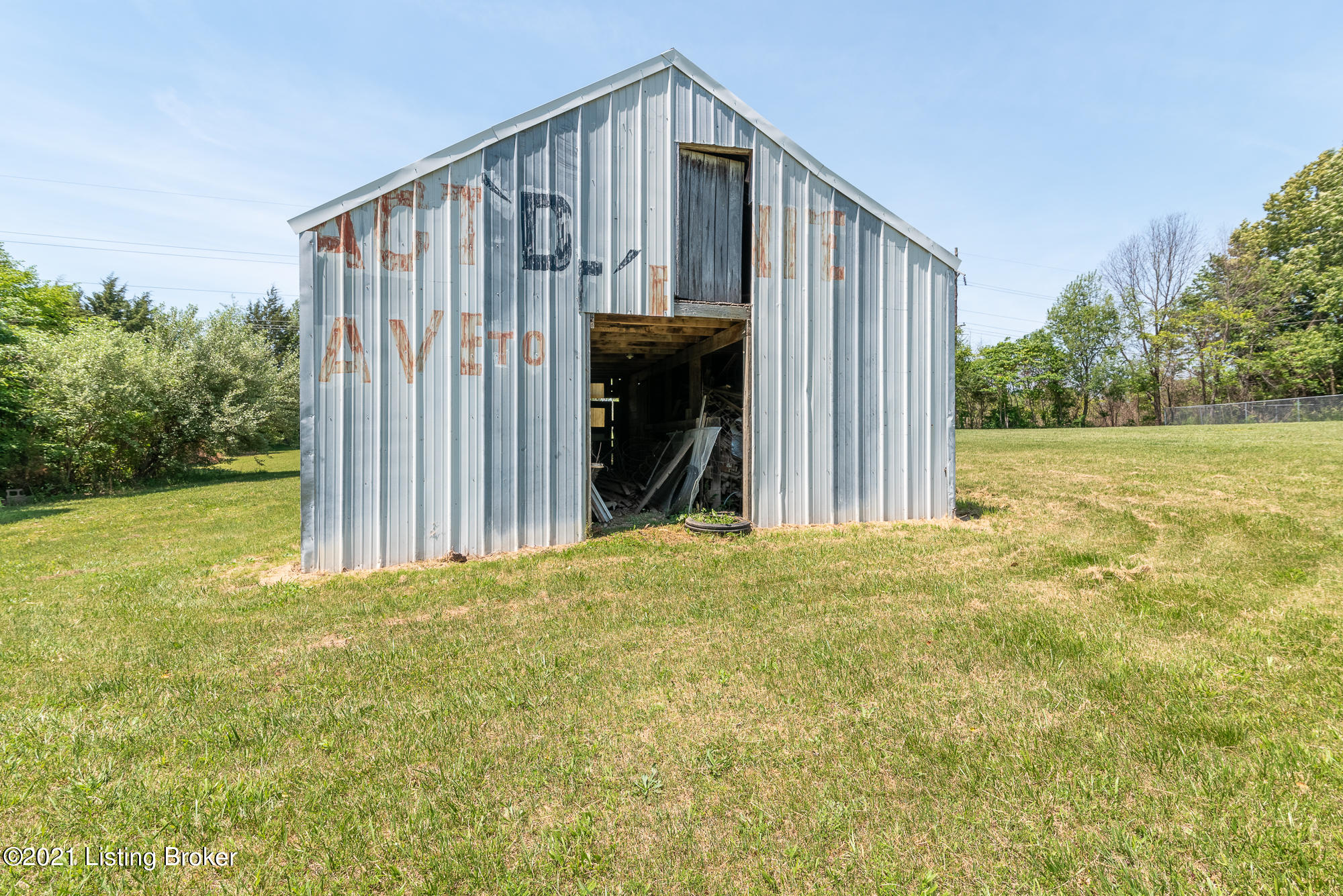 2051 South Wilson Road Radcliff, KY 40160 - Photo 33 of 42 _SPP3192-HDR