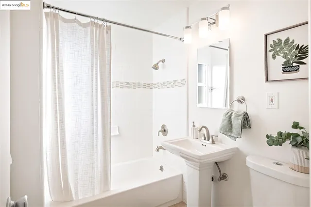 $518,000 | 2362 Roosevelt Avenue, Richmond, CA 94804