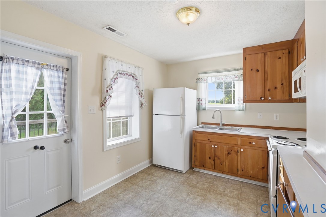 9602 King William Road Aylett, VA 23009 - Photo 11 of 37