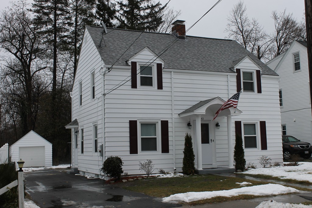 43 Mandalay Road Springfield, MA 01118 - Photo 2 of 30