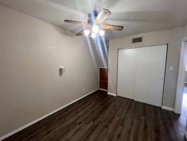 $899 | 3304 Red River Street, Unit 204, Austin, TX 78705