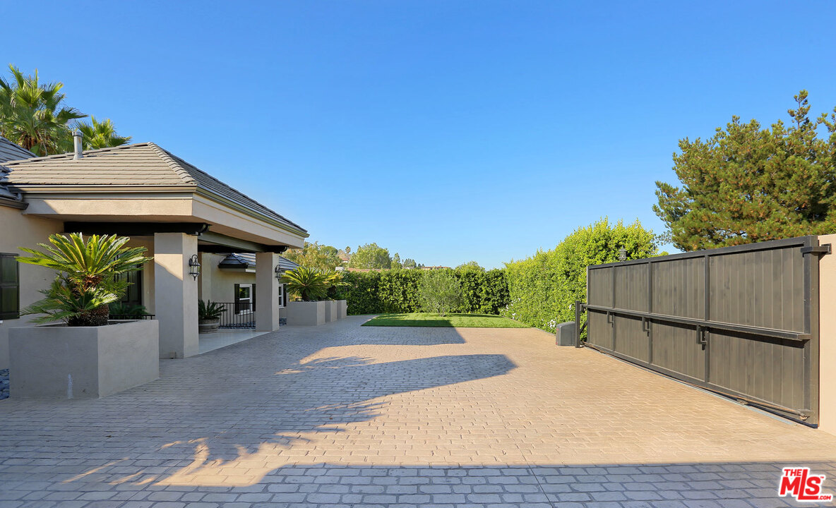 1111 Somera Road Los Angeles, CA 90077 - Photo 2 of 54