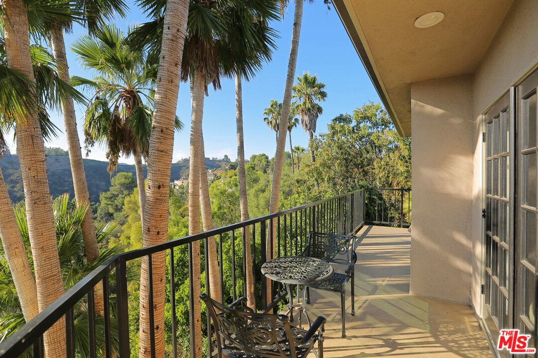 1111 Somera Road Los Angeles, CA 90077 - Photo 11 of 54