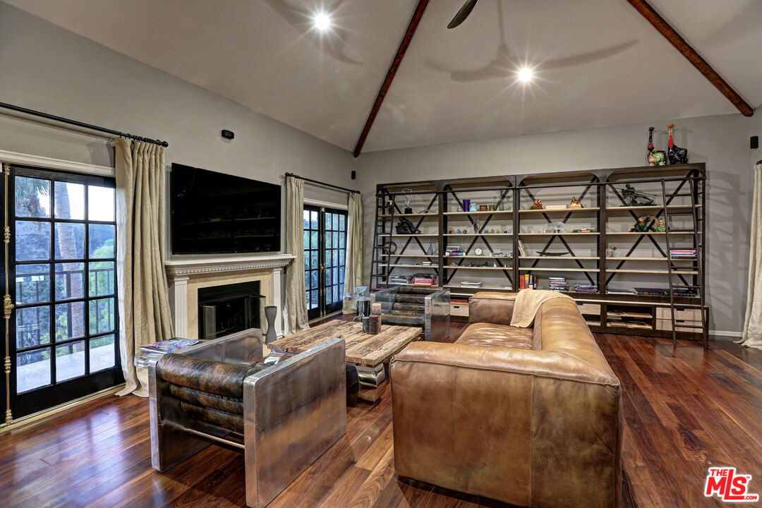 1111 Somera Road Los Angeles, CA 90077 - Photo 14 of 54