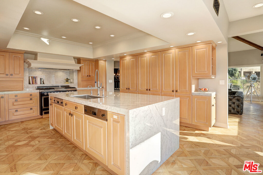 1111 Somera Road Los Angeles, CA 90077 - Photo 29 of 54