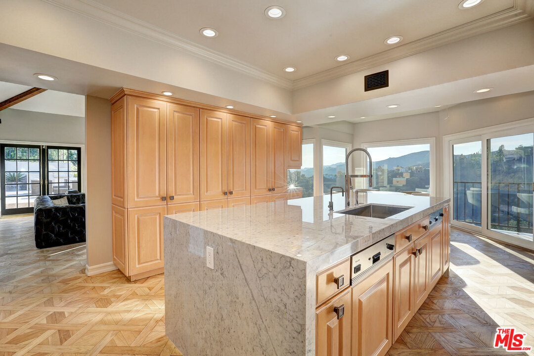 1111 Somera Road Los Angeles, CA 90077 - Photo 31 of 54