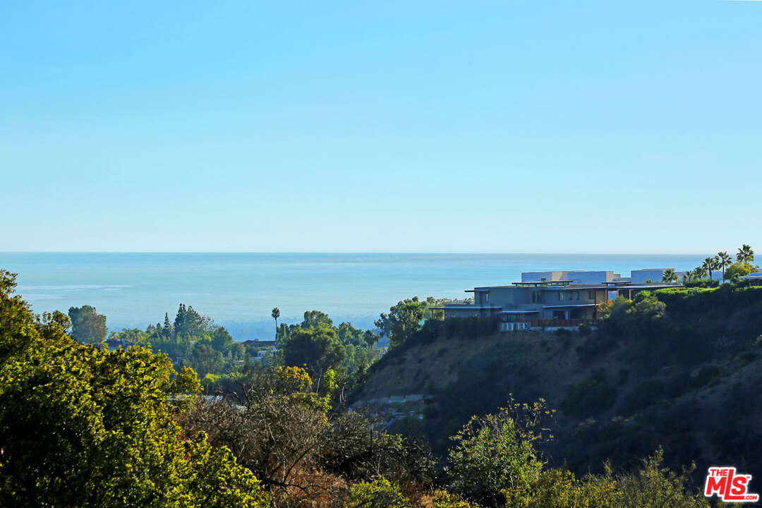 1111 Somera Road Los Angeles, CA 90077 - Photo 38 of 54