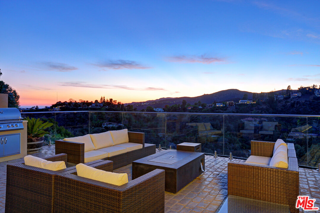 1111 Somera Road Los Angeles, CA 90077 - Photo 42 of 54