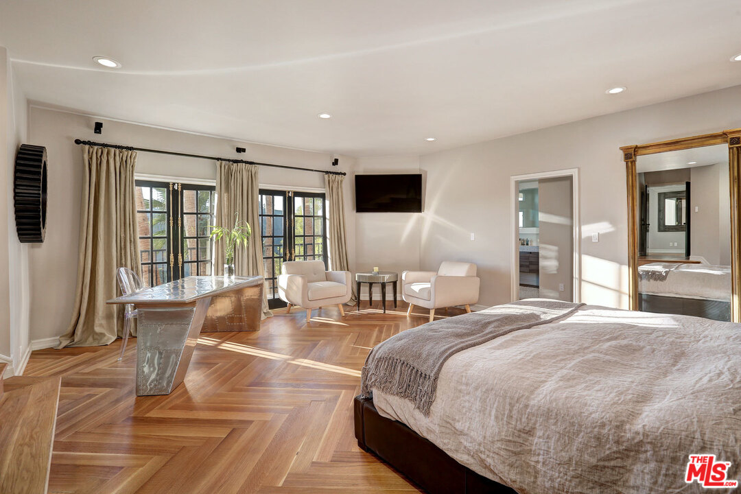 1111 Somera Road Los Angeles, CA 90077 - Photo 44 of 54