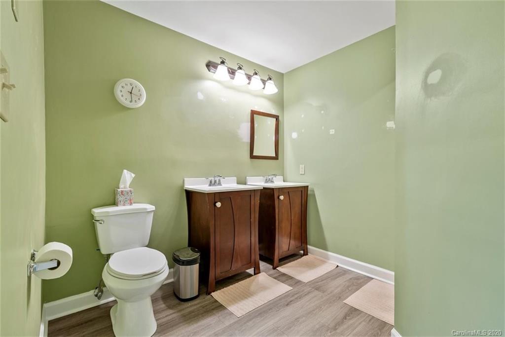 13822 Queens Harbor Road Charlotte, NC 28278 - Photo 25 of 48