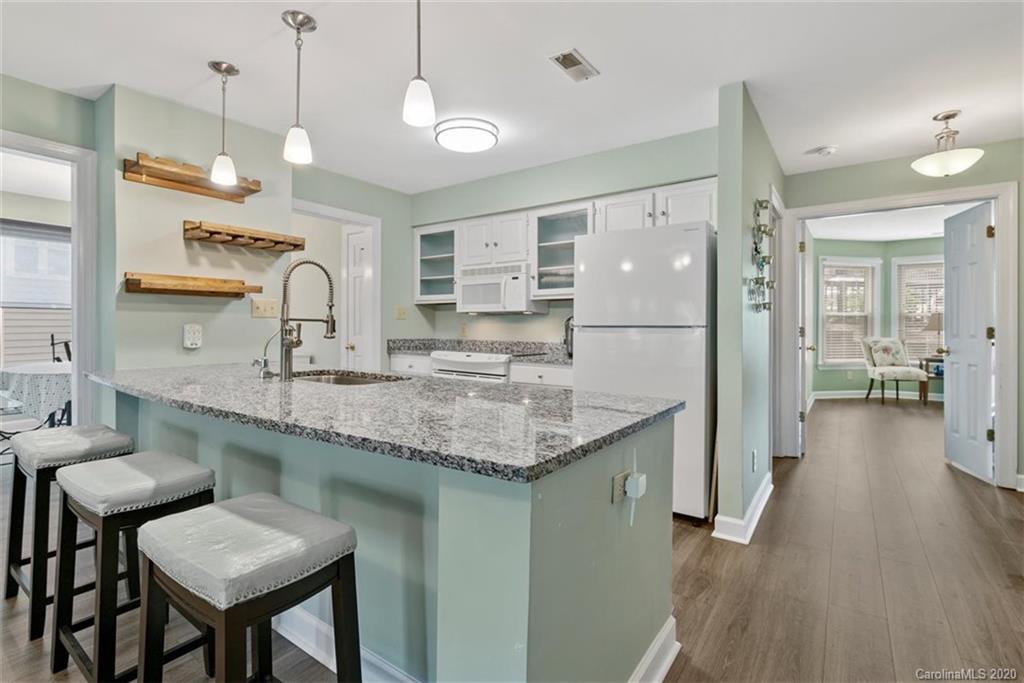 13822 Queens Harbor Road Charlotte, NC 28278 - Photo 10 of 48