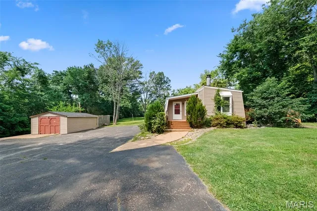 $1,650 | 1401 Saline Road, Fenton, MO 63026