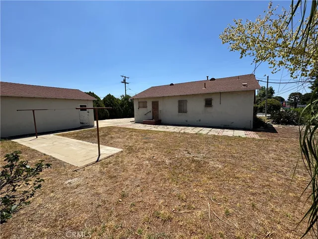 a backyard of a house