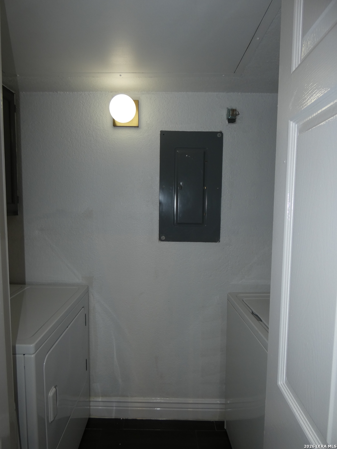 14745 Babcock Road, Unit 610 San Antonio, TX 78249 - Photo 17 of 32 a view of small space