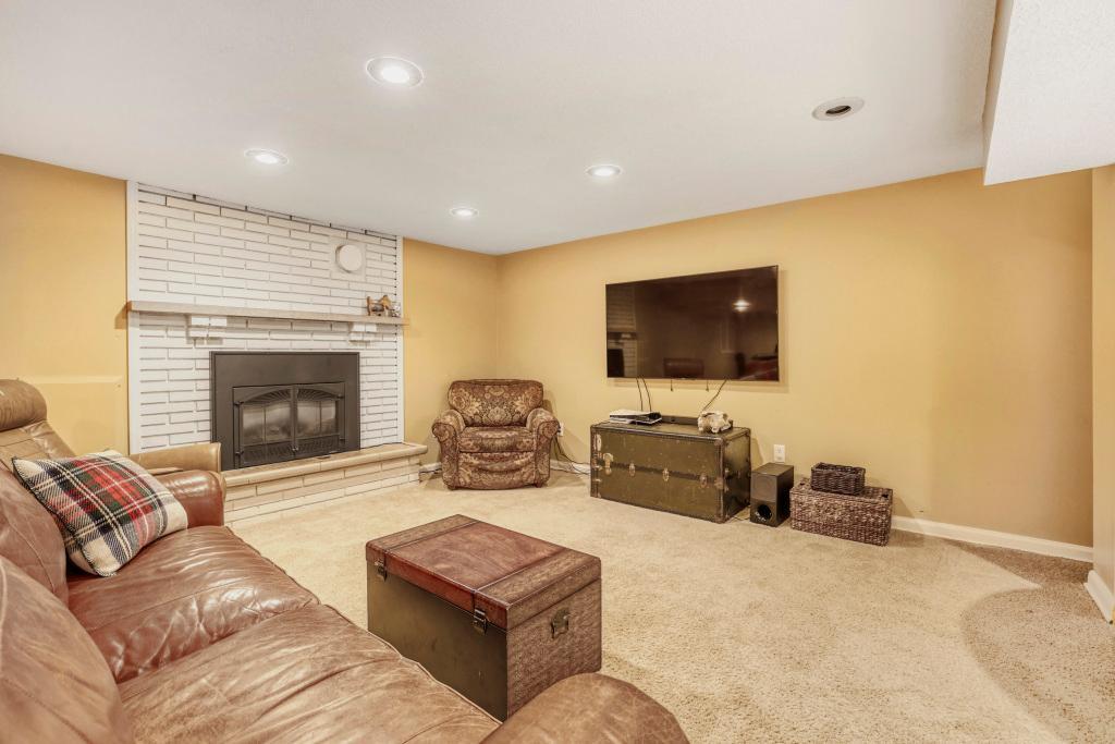 65 Interlachen Lane Excelsior, MN 55331 - Photo 19 of 33