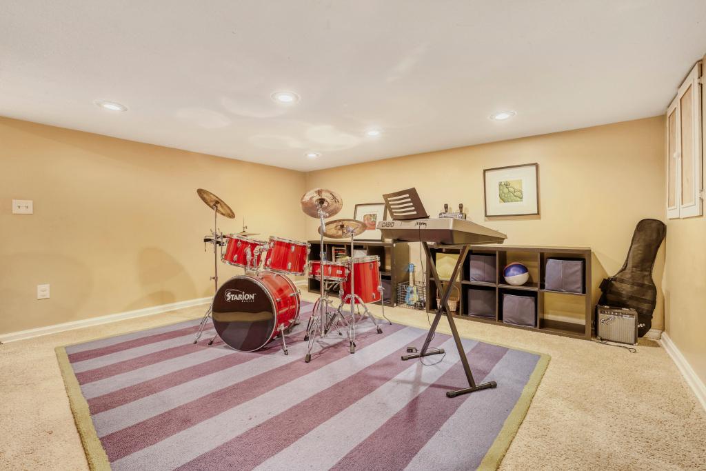 65 Interlachen Lane Excelsior, MN 55331 - Photo 20 of 33