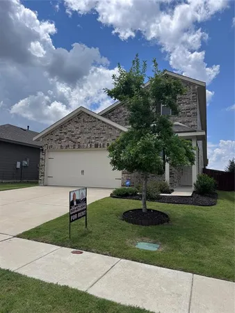 $2,500 | 1633 Briar Hunt Drive, Forney, TX 75126
