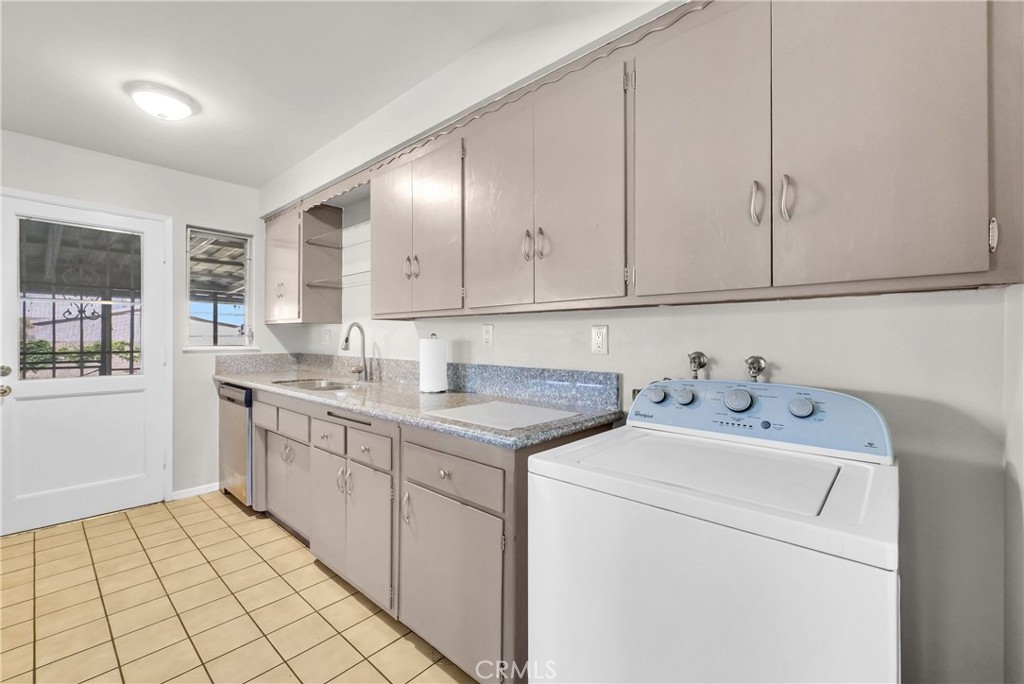 6853 Morningside Avenue Riverside, CA 92504 - Photo 10 of 22