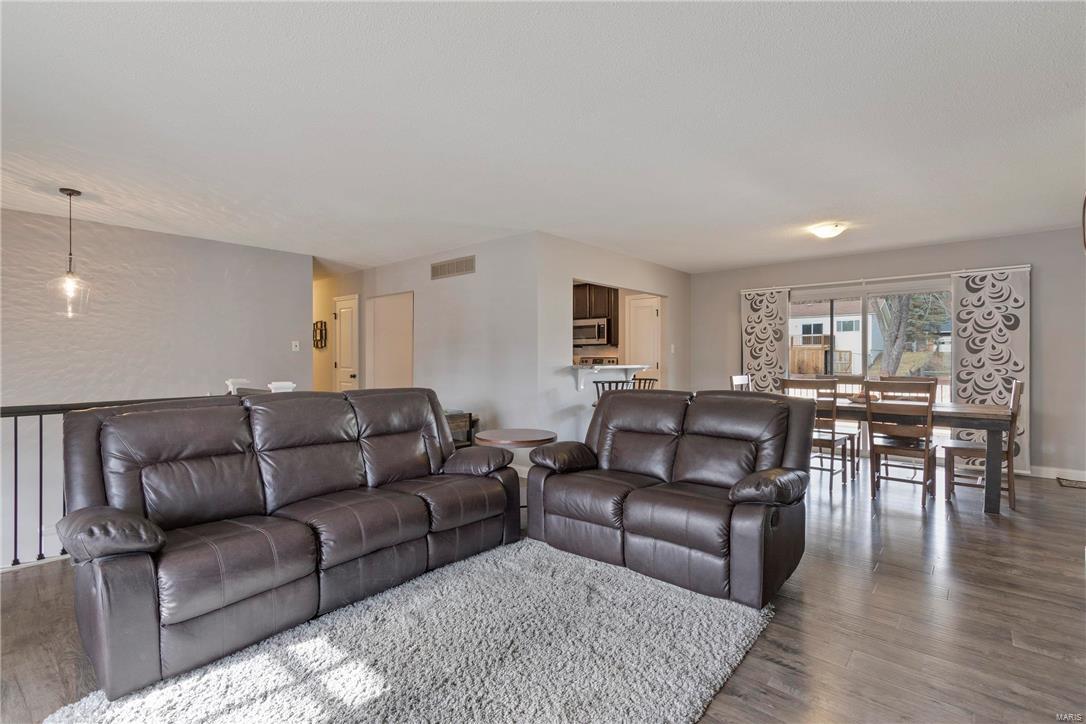 751 Winding Path Lane Manchester, MO 63021 - Photo 2 of 27