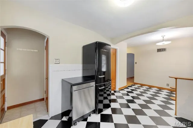 $285,000 | 7800 Murdoch Avenue, Shrewsbury, MO 63119