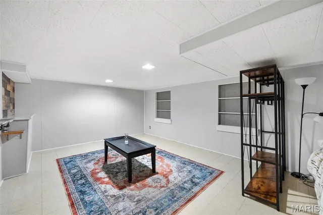 $285,000 | 7800 Murdoch Avenue, Shrewsbury, MO 63119