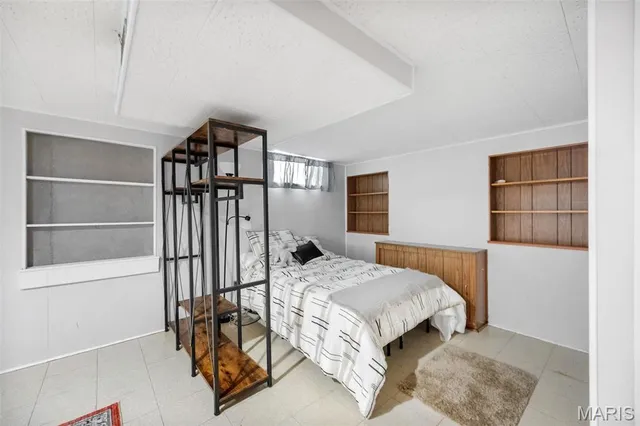 $285,000 | 7800 Murdoch Avenue, Shrewsbury, MO 63119