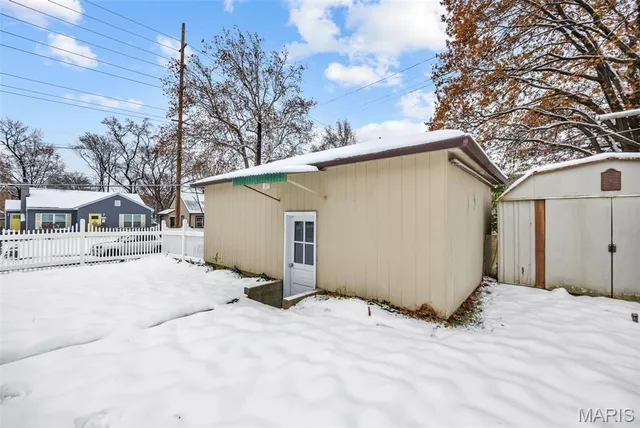 $285,000 | 7800 Murdoch Avenue, Shrewsbury, MO 63119