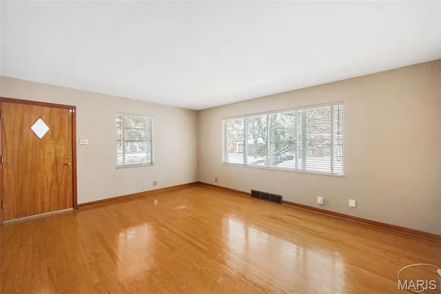 $285,000 | 7800 Murdoch Avenue, Shrewsbury, MO 63119