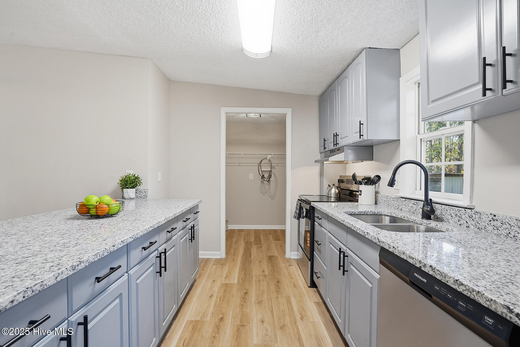 4062 Pine Tree Hollow Road Oxford, NC 27565 - Photo 11 of 27 Kitchen