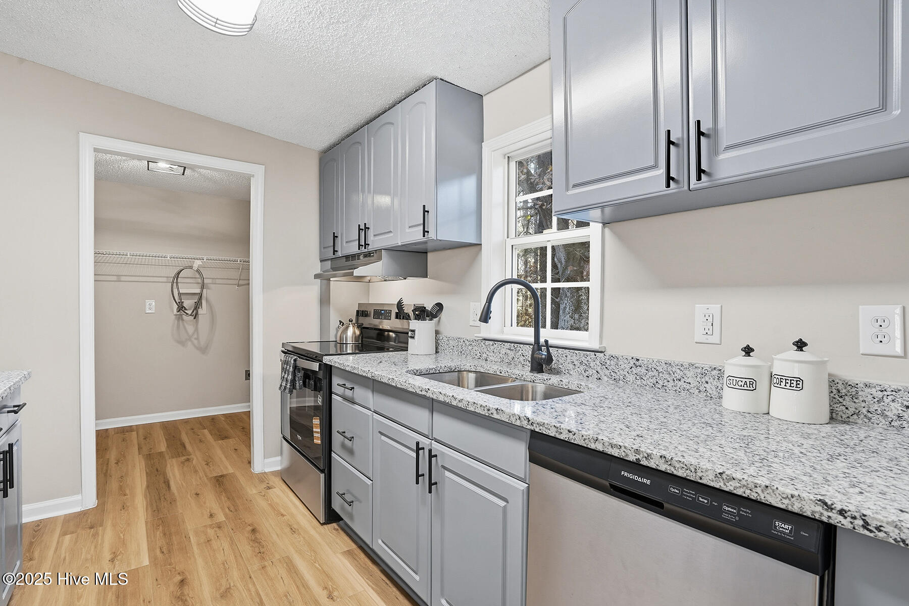 4062 Pine Tree Hollow Road Oxford, NC 27565 - Photo 12 of 27 Kitchen