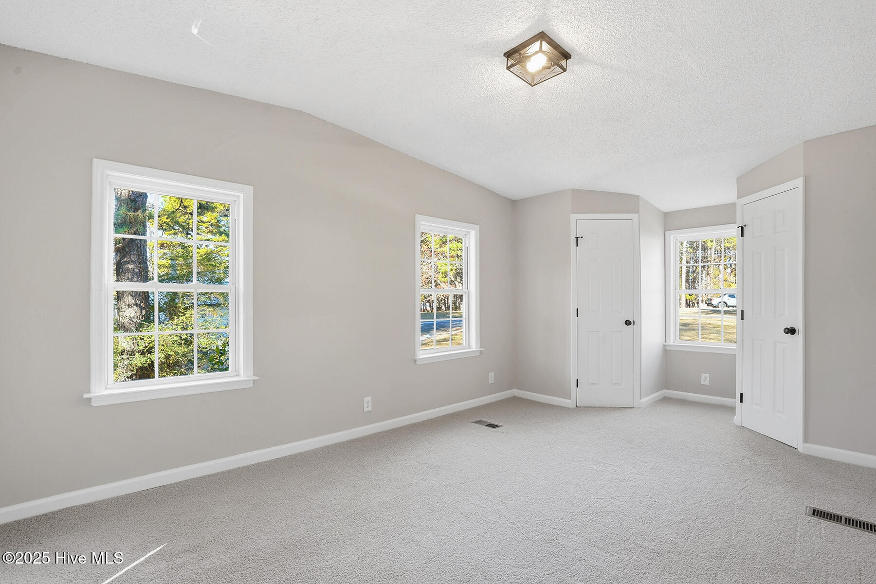 4062 Pine Tree Hollow Road Oxford, NC 27565 - Photo 19 of 27 master