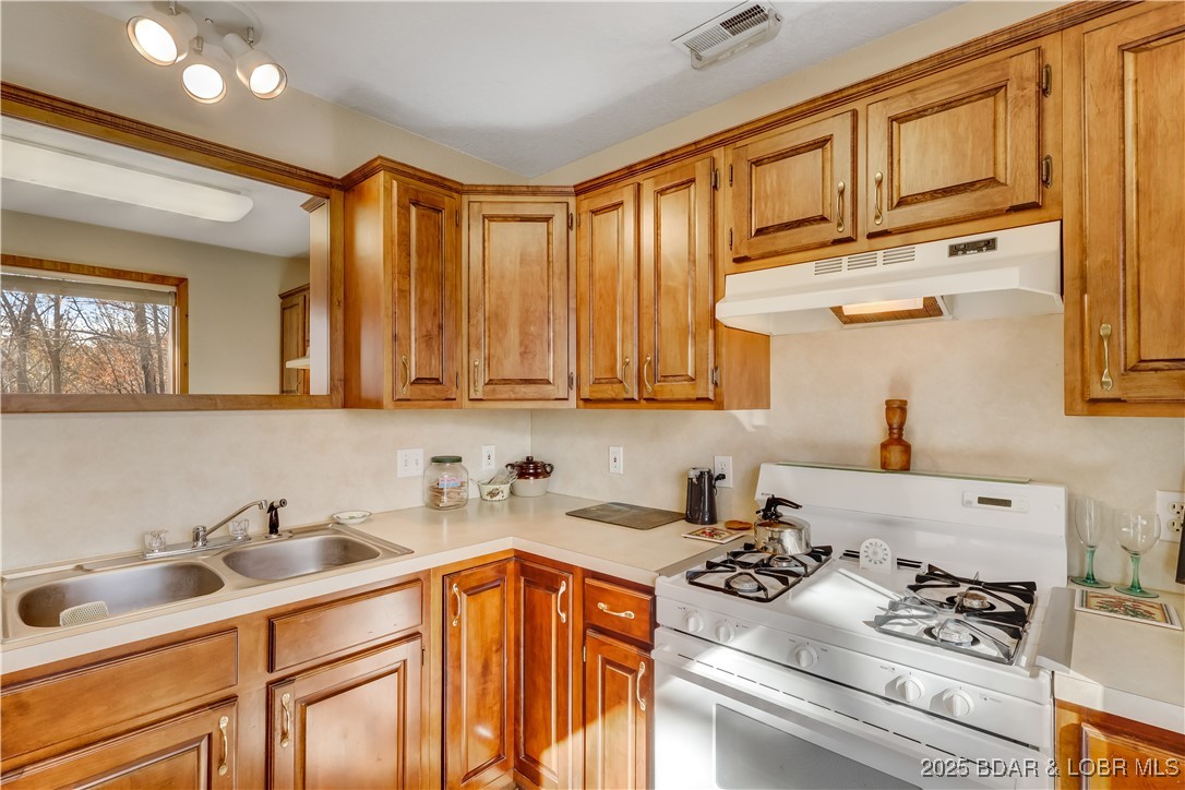 16376 Twisted Tree Road Barnett, MO 65011 - Photo 5 of 65 Gas Range
