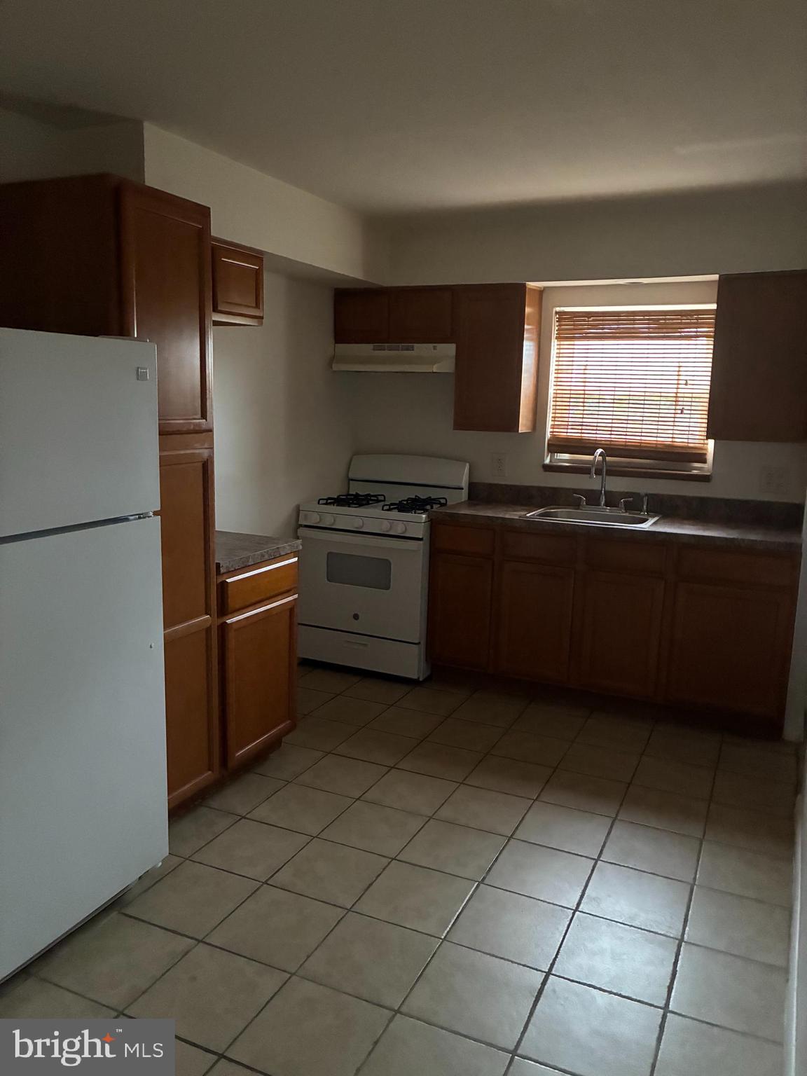 7524 Brentwood Road Philadelphia, PA 19151 - Photo 3 of 6