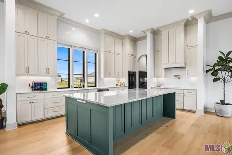 $820,500 | 13708 Wild Canary Drive, Baton Rouge, LA 70810