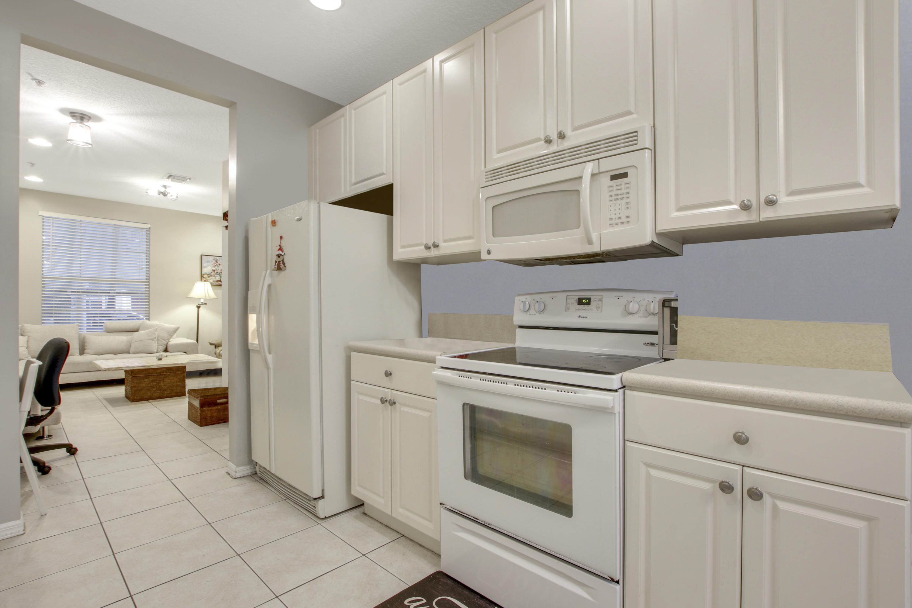 1575 Frederick Small Road Jupiter, FL 33458 - Photo 12 of 27 Kitchen