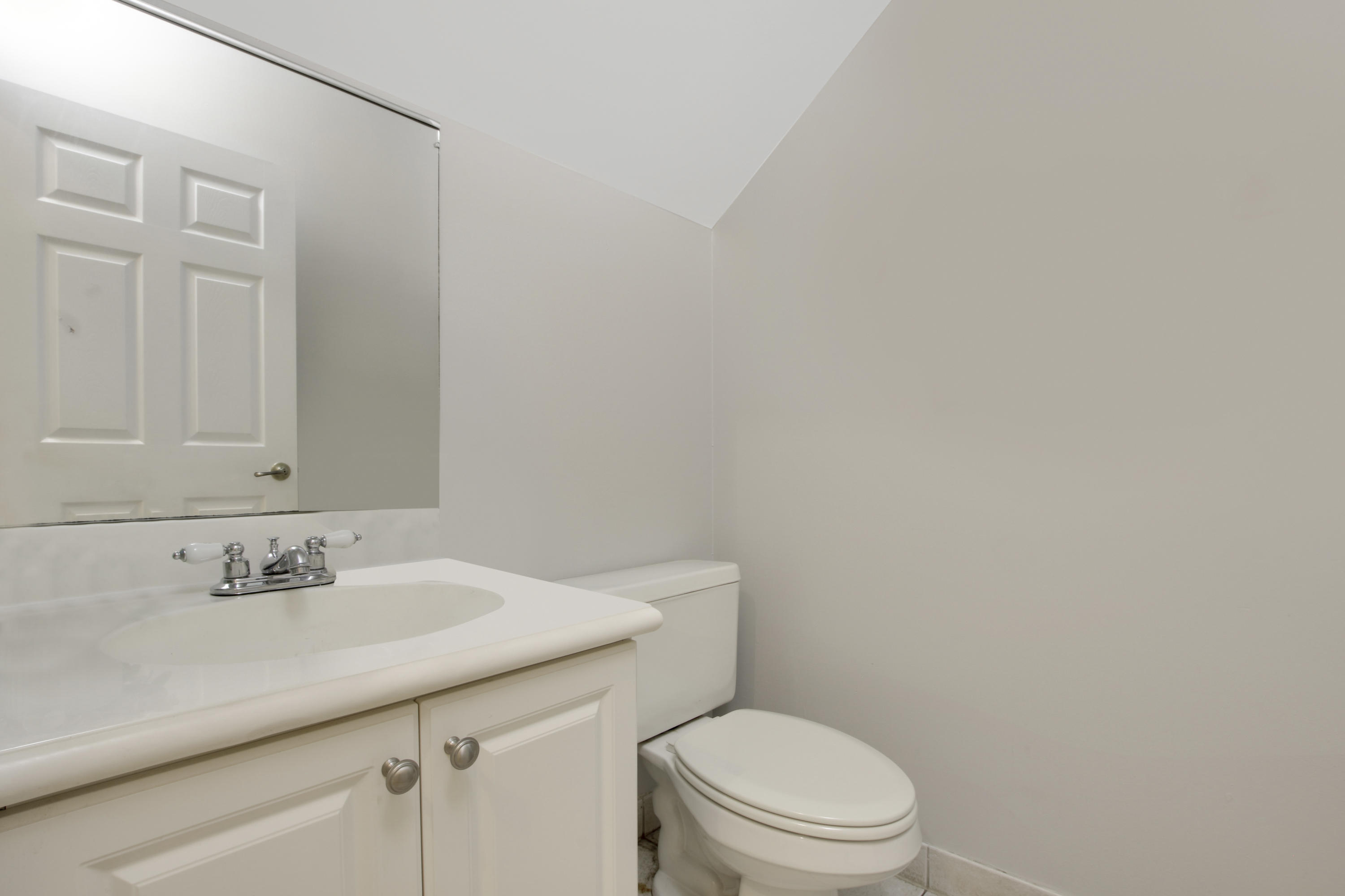 1575 Frederick Small Road Jupiter, FL 33458 - Photo 22 of 27 Half Bathroom